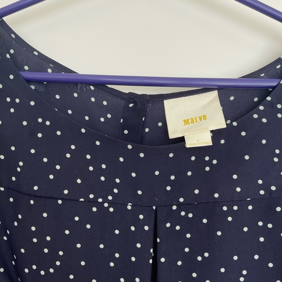 Maeve 100% silk flutter 3/4 sleeve blouse with small sea foam green polkadots - Picture 4 of 8